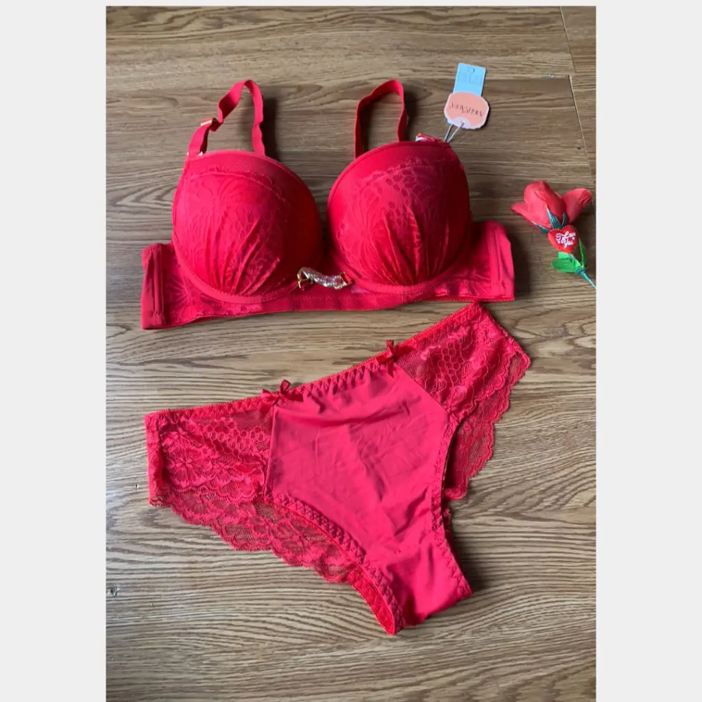 Ensemble soutien-gorge -Fleur d’Amour lingerie nyanga2.webp